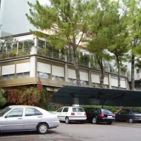 Hotel Esperia 3*